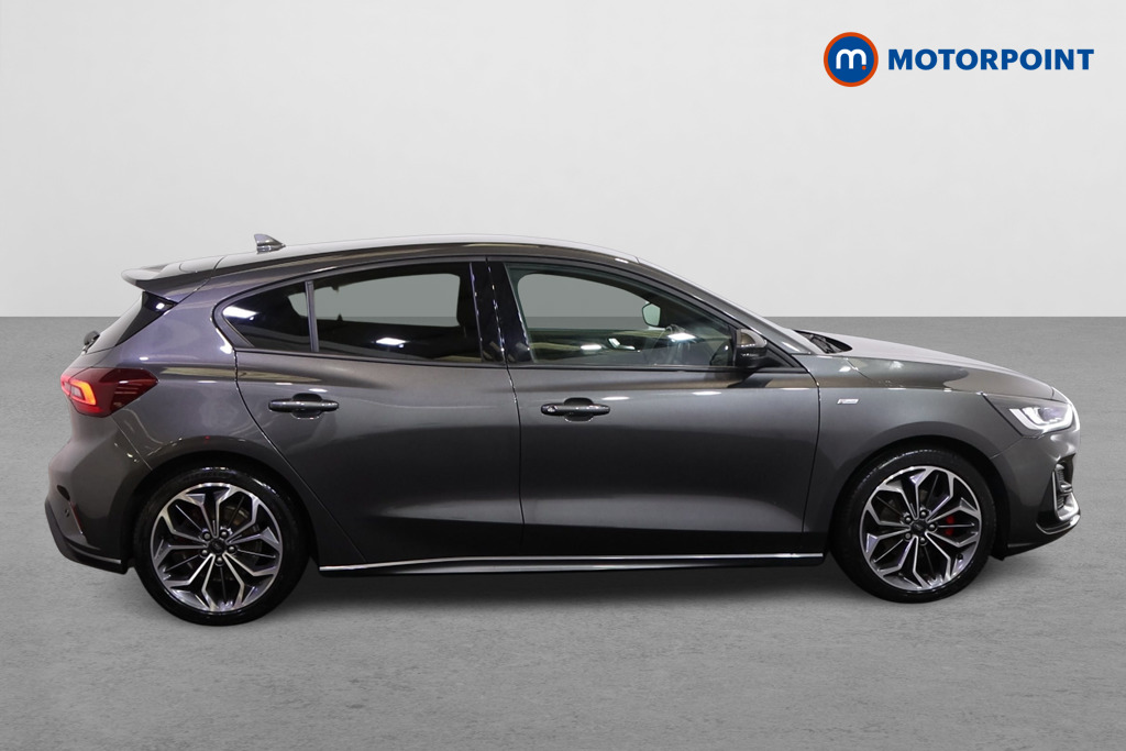 Ford Focus St-Line Vignale Manual Petrol Hatchback - Stock Number (1580490) - Drivers side