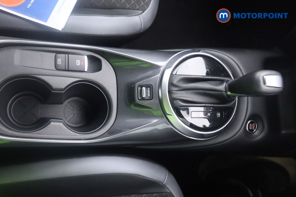 Nissan Juke N-Connecta Automatic Petrol SUV - Stock Number (1545556) - 4th supplementary image