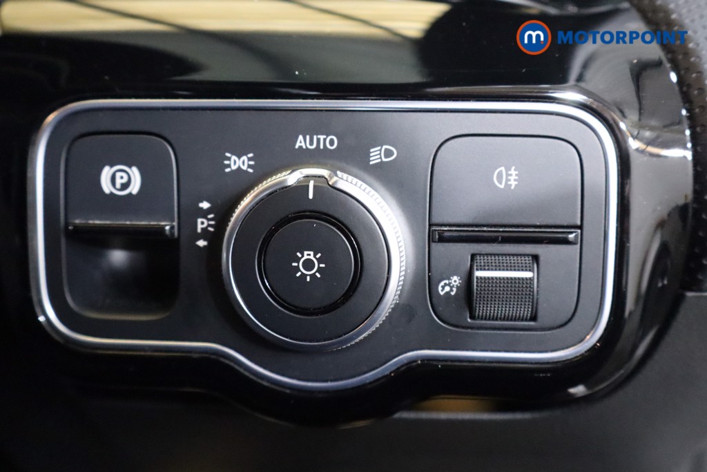 Mercedes-Benz A Class Amg Line Automatic Diesel Hatchback - Stock Number (1560226) - 12th supplementary image
