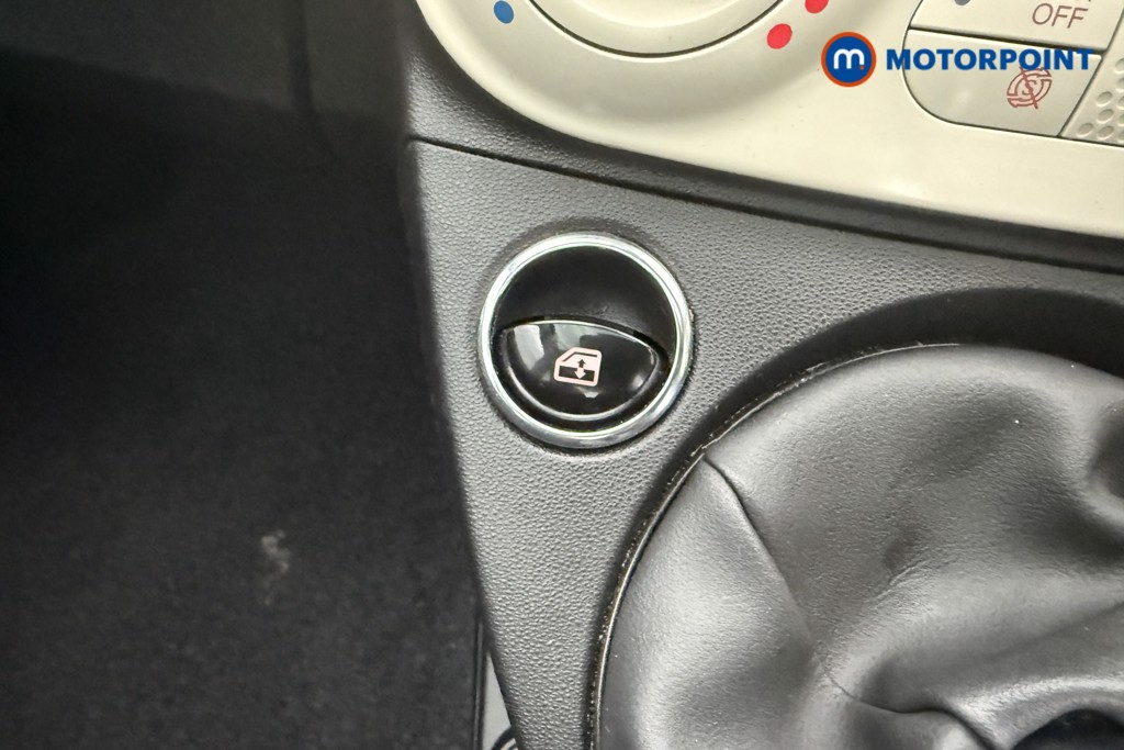 Fiat 500 1.0 Mild Hybrid 3Dr Manual Petrol-Electric Hybrid Hatchback - Stock Number (1562294) - 9th supplementary image