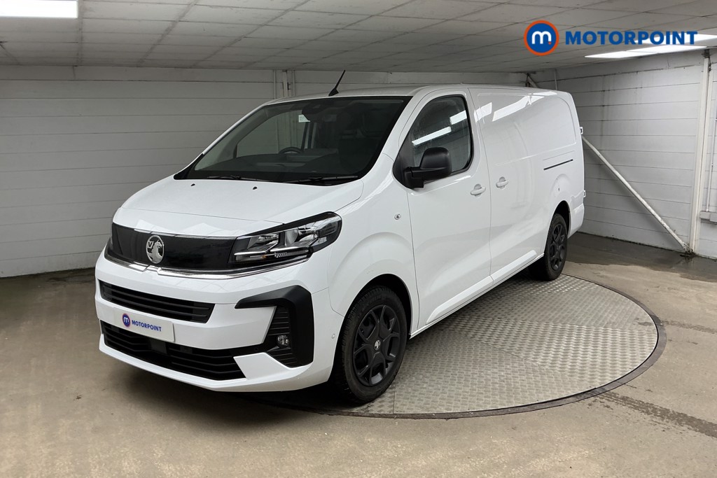 Vauxhall Vivaro PRO Manual Diesel Panel Van - Stock Number (1567137) - Passenger side front corner