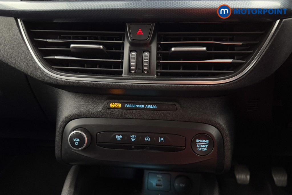 Ford Focus Active Manual Petrol Hatchback - Stock Number (1568615) - 15th supplementary image