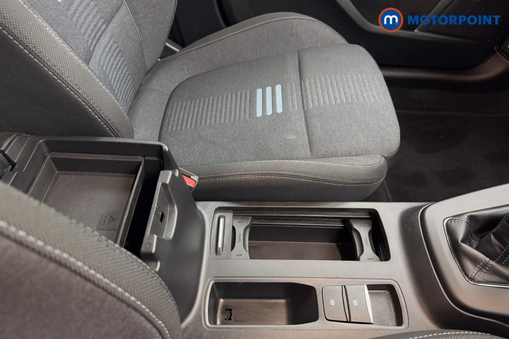 Ford Focus Active Manual Petrol Hatchback - Stock Number (1568615) - 17th supplementary image