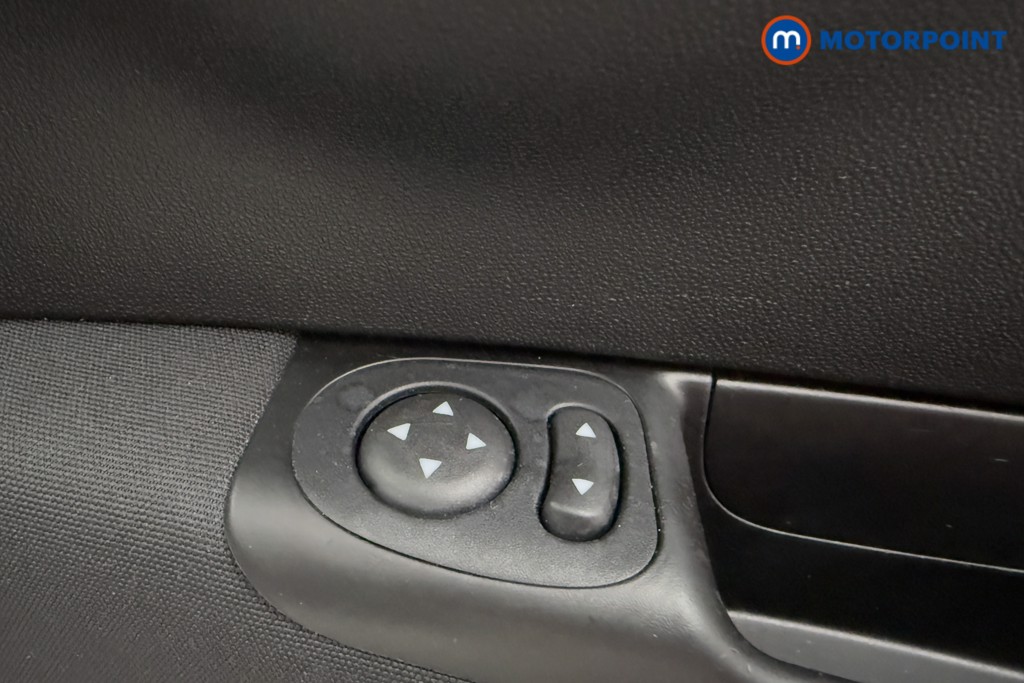 Fiat 500 1.0 Mild Hybrid 3Dr Manual Petrol-Electric Hybrid Hatchback - Stock Number (1569643) - 16th supplementary image
