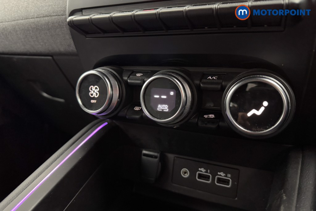 Renault Clio Techno Manual Petrol Hatchback - Stock Number (1570192) - 12th supplementary image