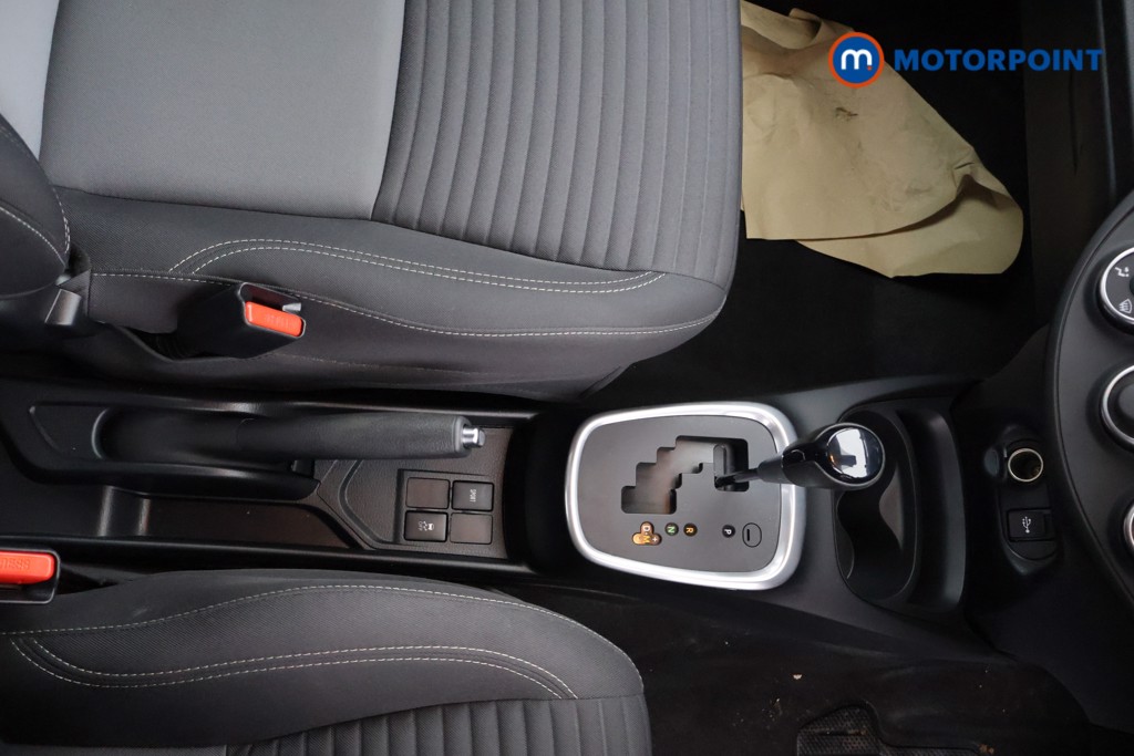 Toyota Yaris Icon Automatic Petrol Hatchback - Stock Number (1570595) - 8th supplementary image