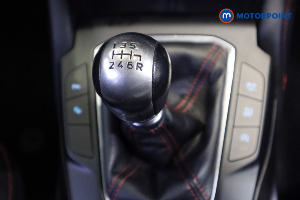 Ford Focus St-Line X Manual Petrol Hatchback - Stock Number (1571117) - 5th supplementary image