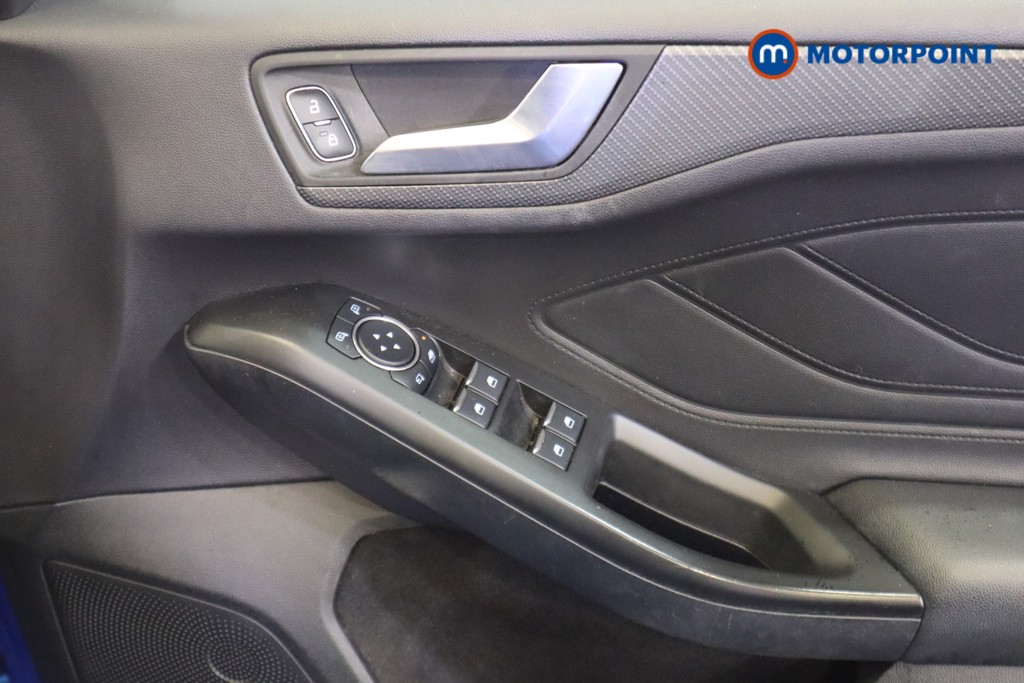 Ford Focus St-Line X Manual Petrol Hatchback - Stock Number (1571117) - 14th supplementary image