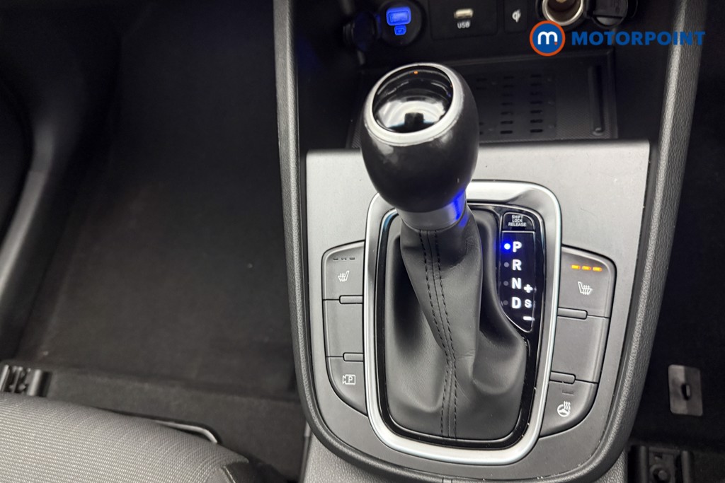 Hyundai Kona Premium Automatic Petrol-Electric Hybrid SUV - Stock Number (1571677) - 11th supplementary image