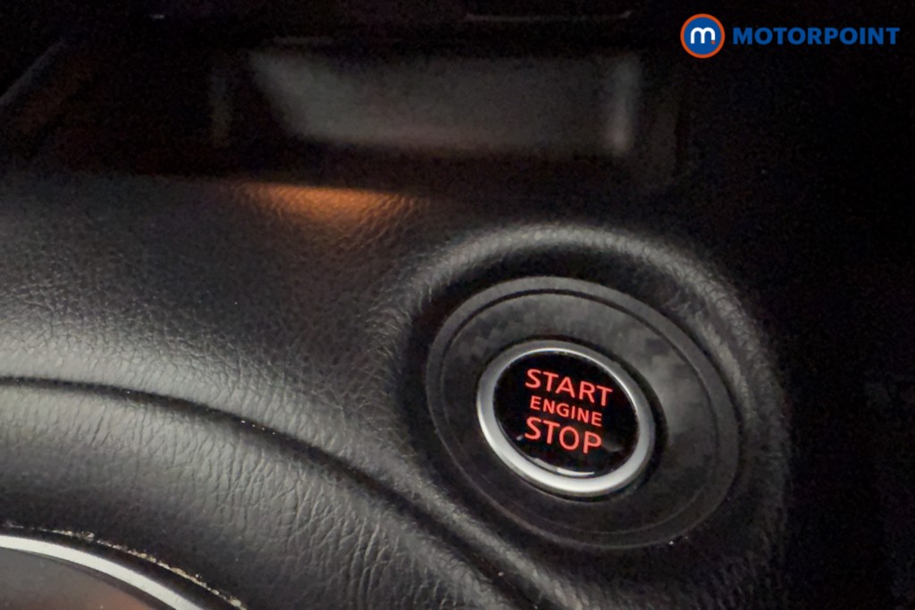 Nissan Juke N-Connecta Automatic Petrol SUV - Stock Number (1572644) - 13th supplementary image