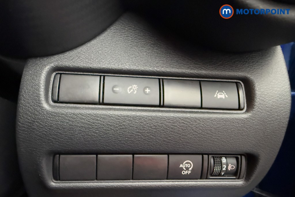 Nissan Juke N-Connecta Automatic Petrol SUV - Stock Number (1572644) - 17th supplementary image