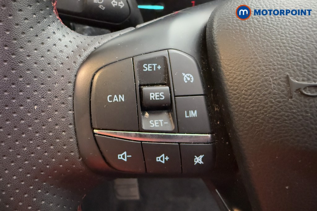 Ford Focus St-Line Edition Manual Petrol-Electric Hybrid Hatchback - Stock Number (1573610) - 4th supplementary image