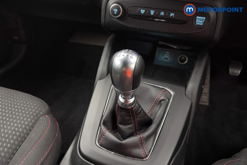 Ford Focus St-Line Edition Manual Petrol-Electric Hybrid Hatchback - Stock Number (1573610) - 13th supplementary image