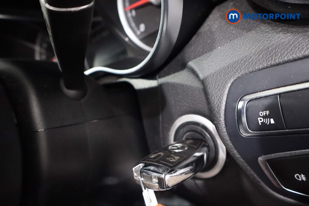Mercedes-Benz C Class Sport Automatic Petrol Plug-In Hybrid Saloon - Stock Number (1573931) - 13th supplementary image