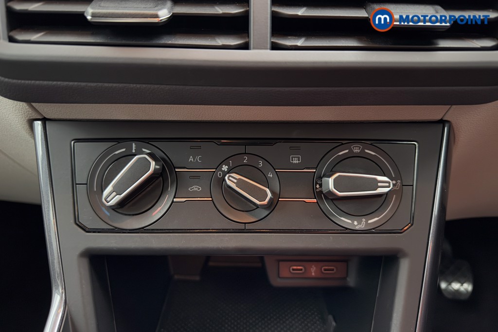 Volkswagen Polo Beats Manual Petrol Hatchback - Stock Number (1574003) - 11th supplementary image