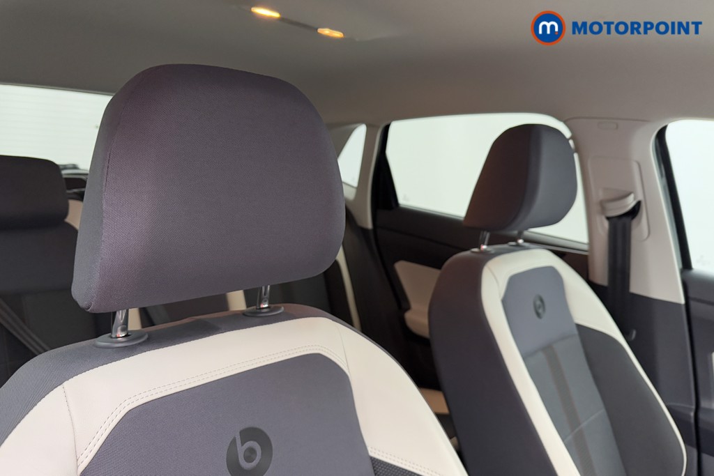 Volkswagen Polo Beats Manual Petrol Hatchback - Stock Number (1574003) - 19th supplementary image