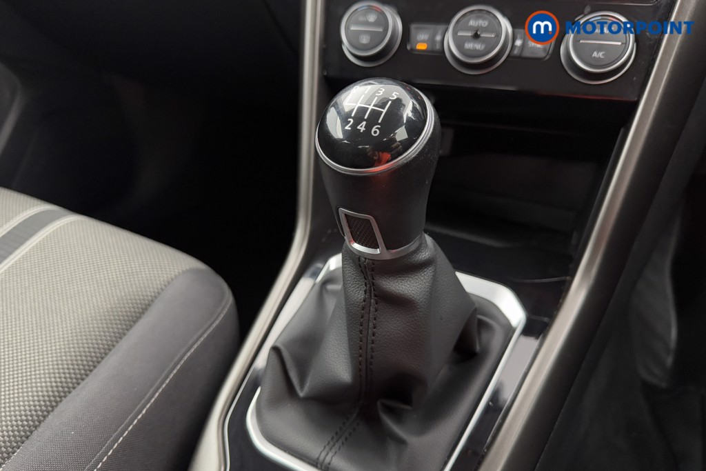 Volkswagen T-Roc SE Manual Petrol SUV - Stock Number (1574054) - 12th supplementary image