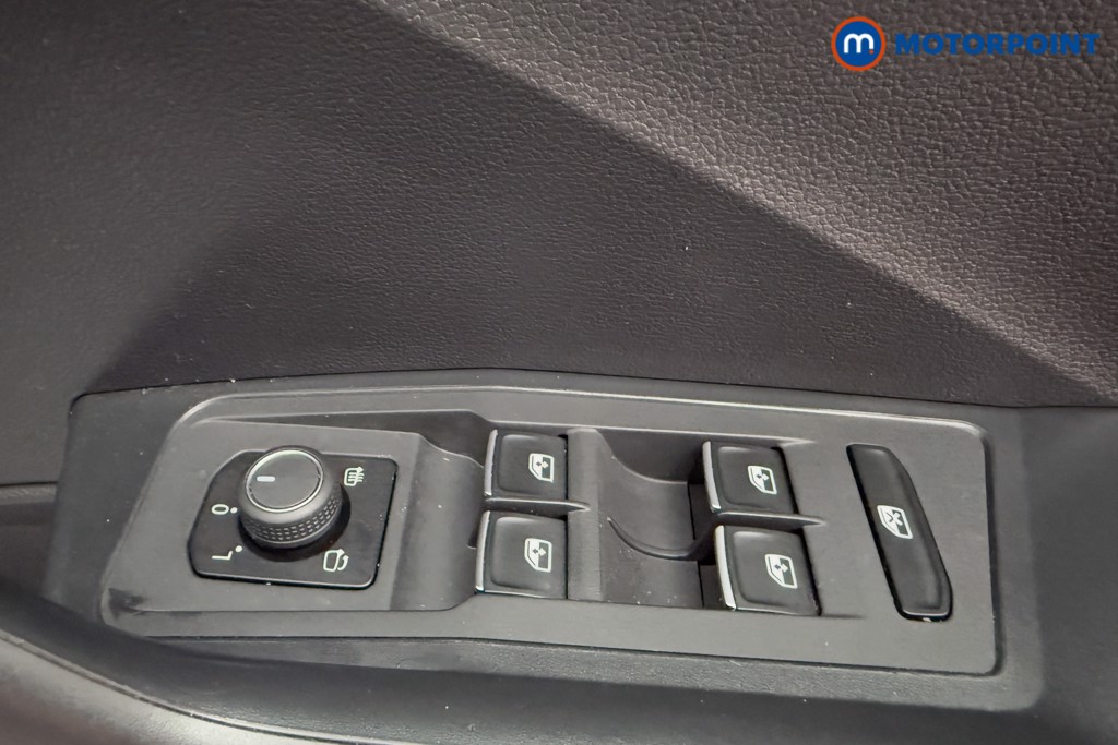 Volkswagen T-Roc SE Manual Petrol SUV - Stock Number (1574054) - 17th supplementary image
