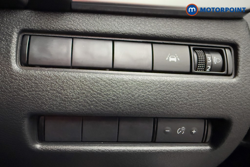 Nissan Qashqai Acenta Premium Automatic Petrol-Electric Hybrid SUV - Stock Number (1574068) - 15th supplementary image