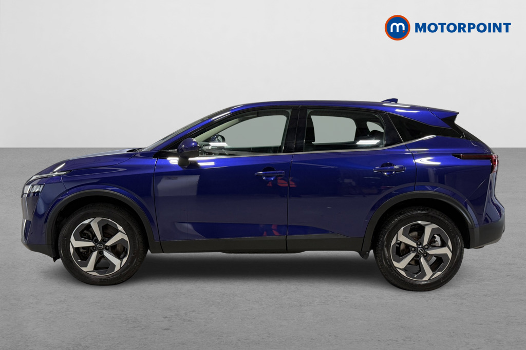 Nissan Qashqai Acenta Premium Automatic Petrol-Electric Hybrid SUV - Stock Number (1574068) - Passenger side