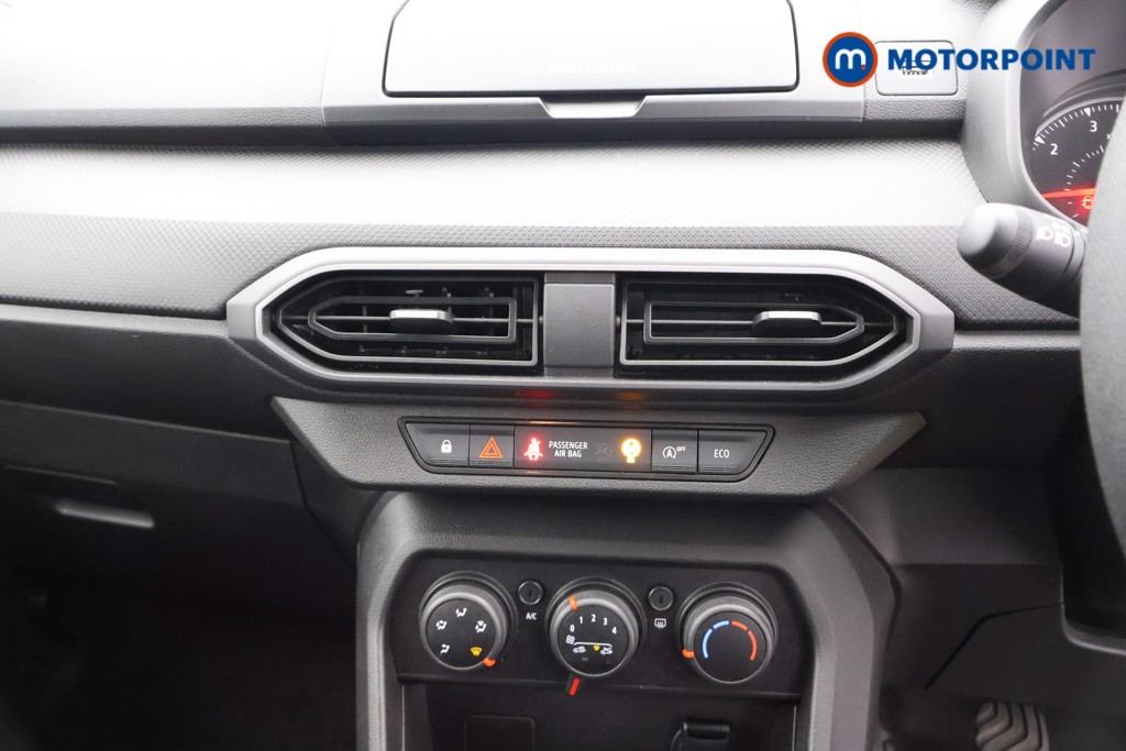 Dacia Jogger Essential Manual Petrol People Carrier - Stock Number (1574194) - 5th supplementary image