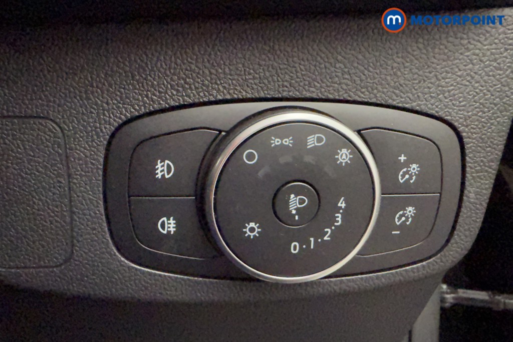 Ford Focus Titanium Automatic Petrol Hatchback - Stock Number (1574260) - 19th supplementary image