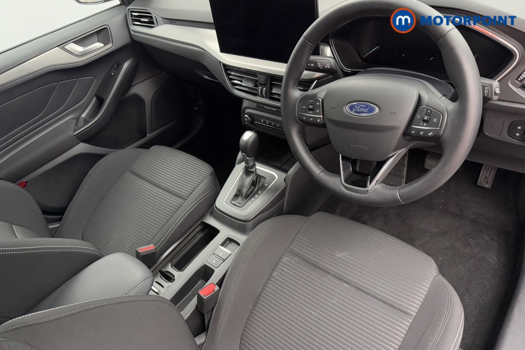 Ford Focus Titanium Automatic Petrol Hatchback - Stock Number (1574260) - 1st supplementary image