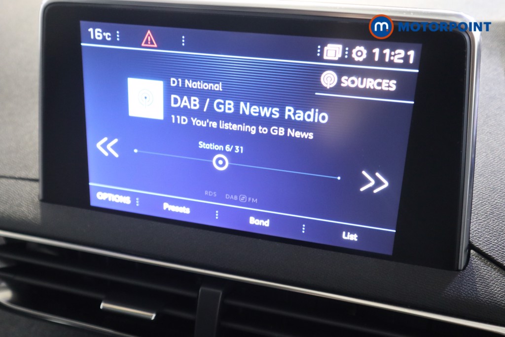 Peugeot 3008 Allure Manual Petrol SUV - Stock Number (1574767) - 6th supplementary image