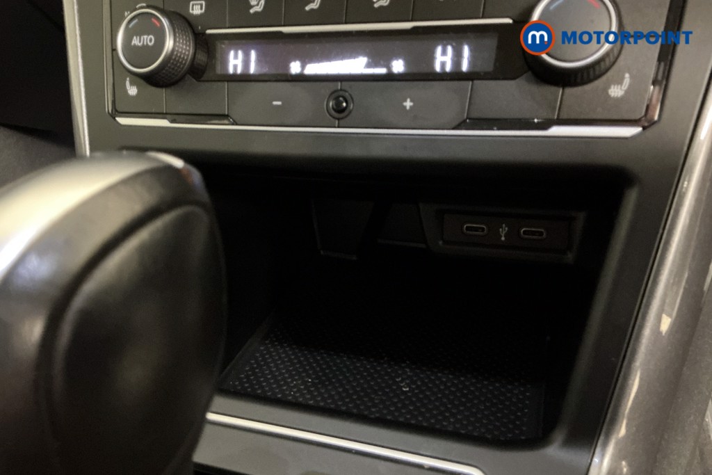 Volkswagen Polo SEL Automatic Petrol Hatchback - Stock Number (1575348) - 14th supplementary image