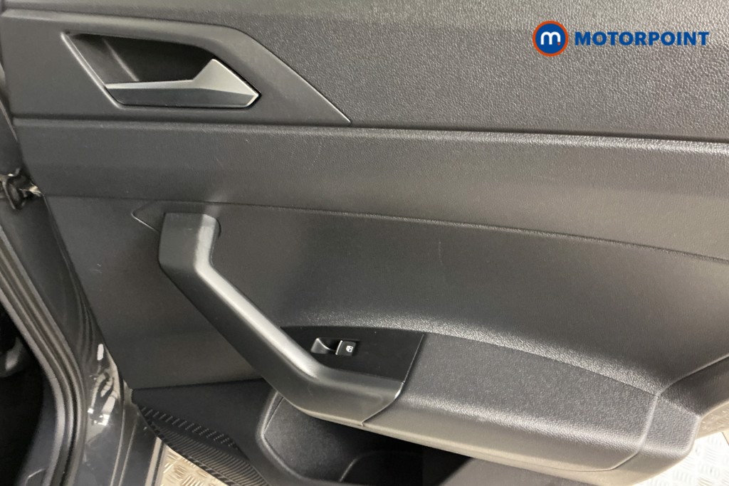 Volkswagen Polo SEL Automatic Petrol Hatchback - Stock Number (1575348) - 23rd supplementary image