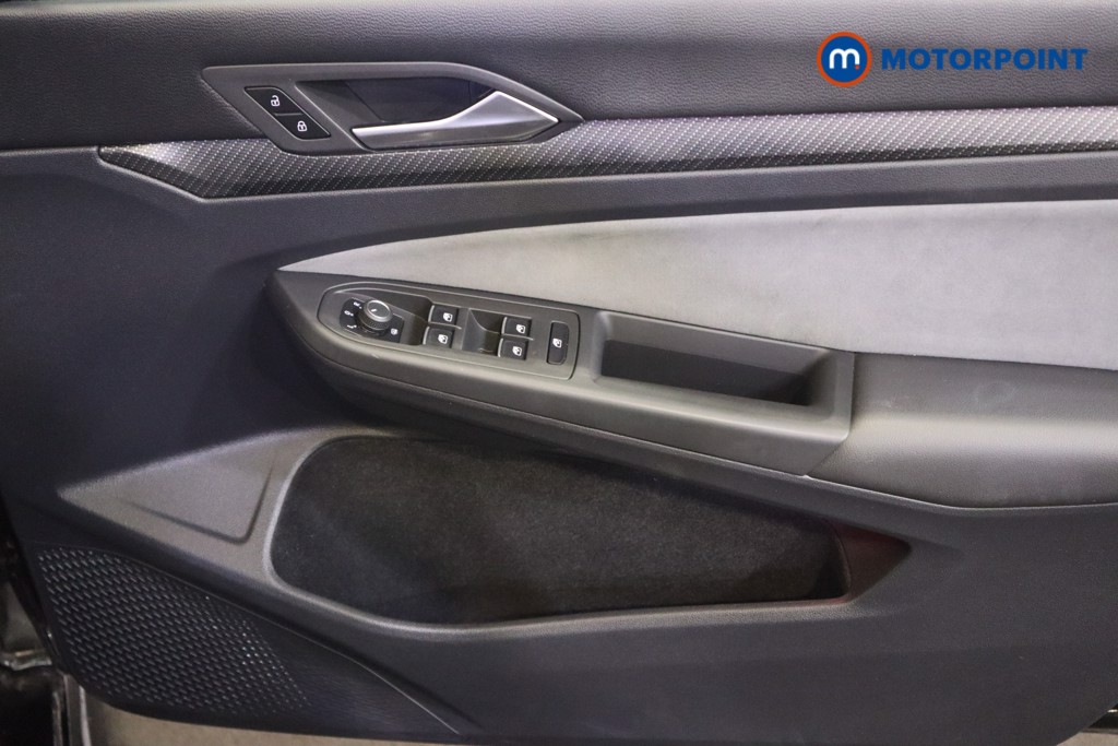 Volkswagen Golf R-Line Automatic Petrol Estate - Stock Number (1575468) - 13th supplementary image