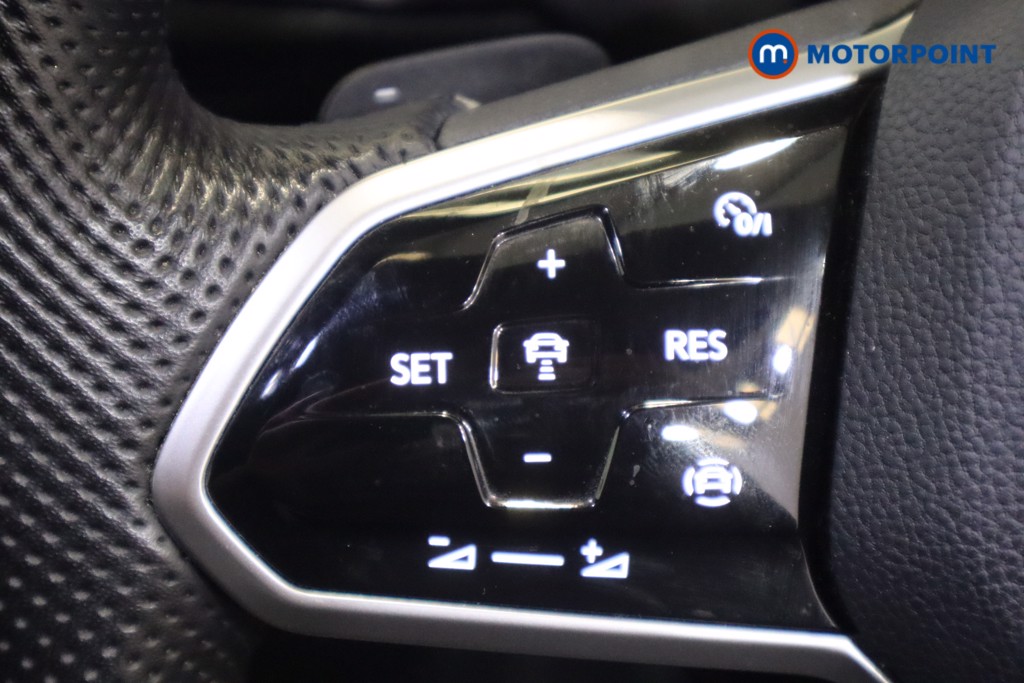Volkswagen Golf R-Line Automatic Petrol Estate - Stock Number (1575468) - 17th supplementary image