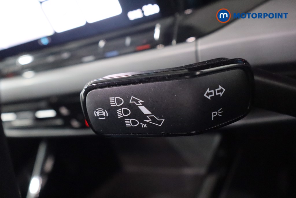 Volkswagen Golf Style Manual Petrol Hatchback - Stock Number (1575563) - 19th supplementary image