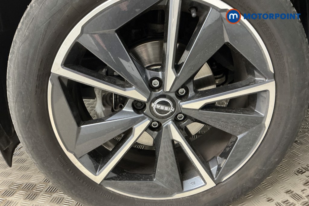 Nissan Qashqai Tekna Automatic Petrol SUV - Stock Number (1575780) - 32nd supplementary image