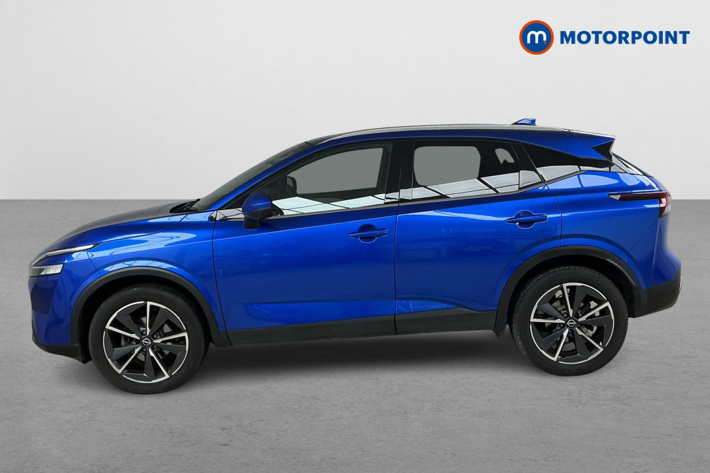 Nissan Qashqai Tekna Automatic Petrol SUV - Stock Number (1575780) - Passenger side