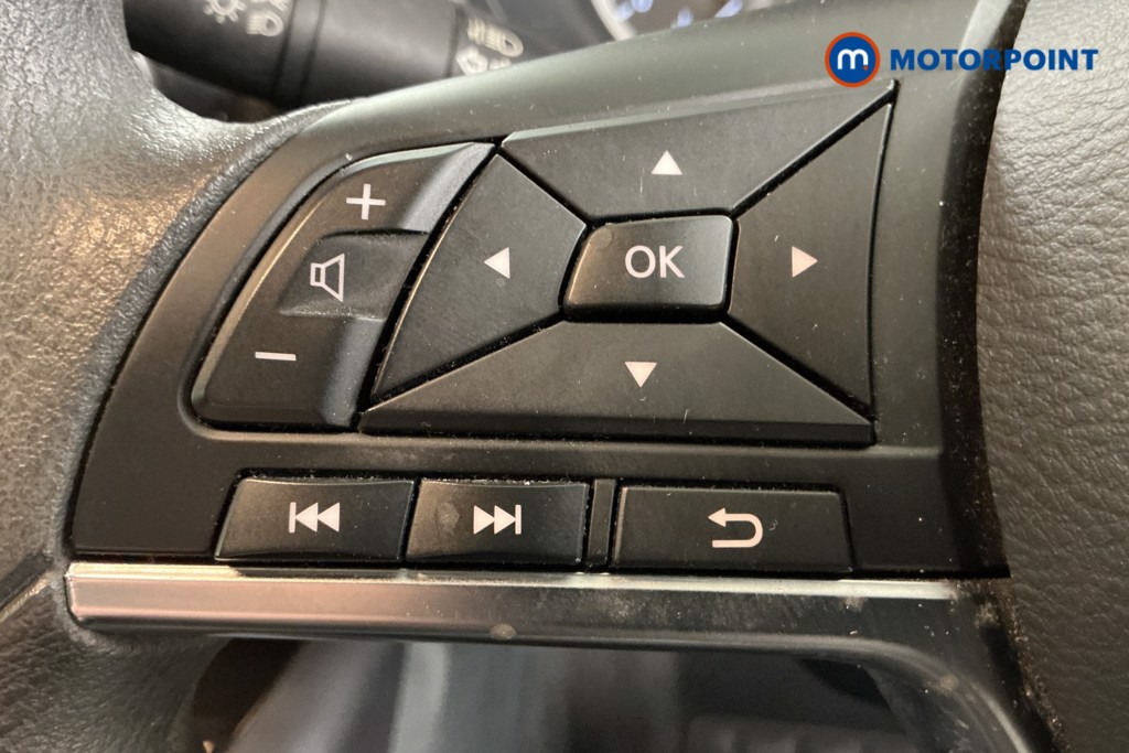 Nissan Juke Acenta Manual Petrol SUV - Stock Number (1576477) - 18th supplementary image