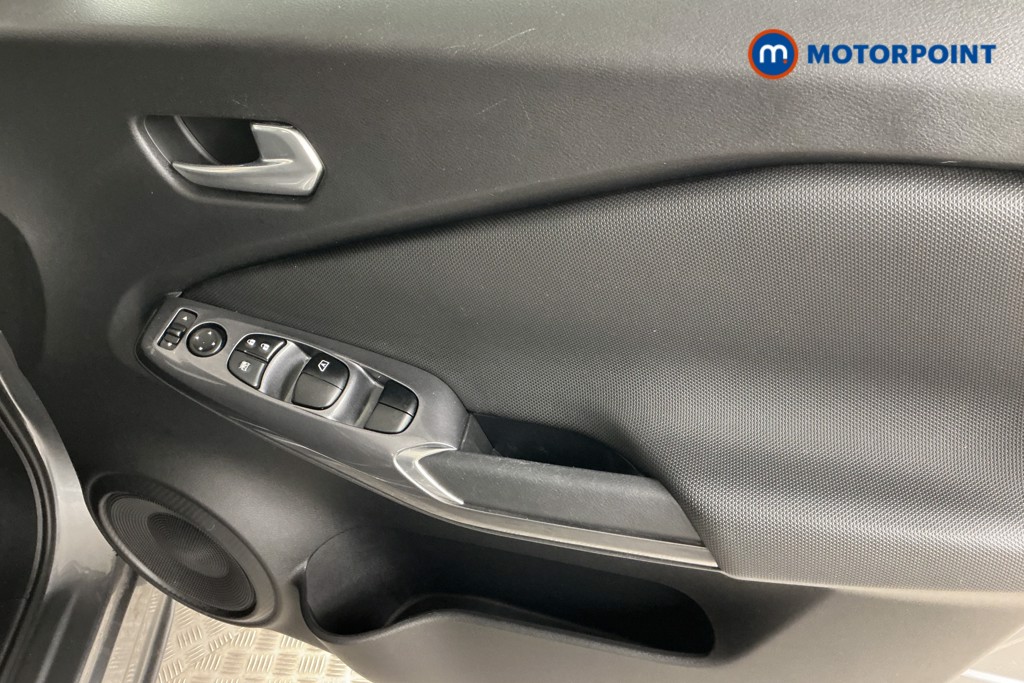 Nissan Juke Acenta Manual Petrol SUV - Stock Number (1576477) - 21st supplementary image