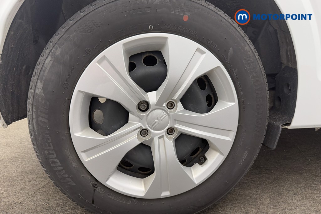 Dacia Sandero Essential Manual Petrol Hatchback - Stock Number (1577257) - 8th supplementary image