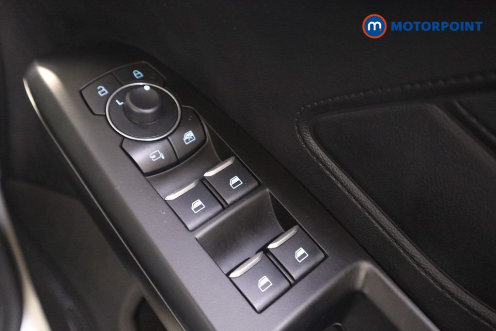 Ford Focus St-Line Edition Manual Petrol-Electric Hybrid Hatchback - Stock Number (1577854) - 10th supplementary image