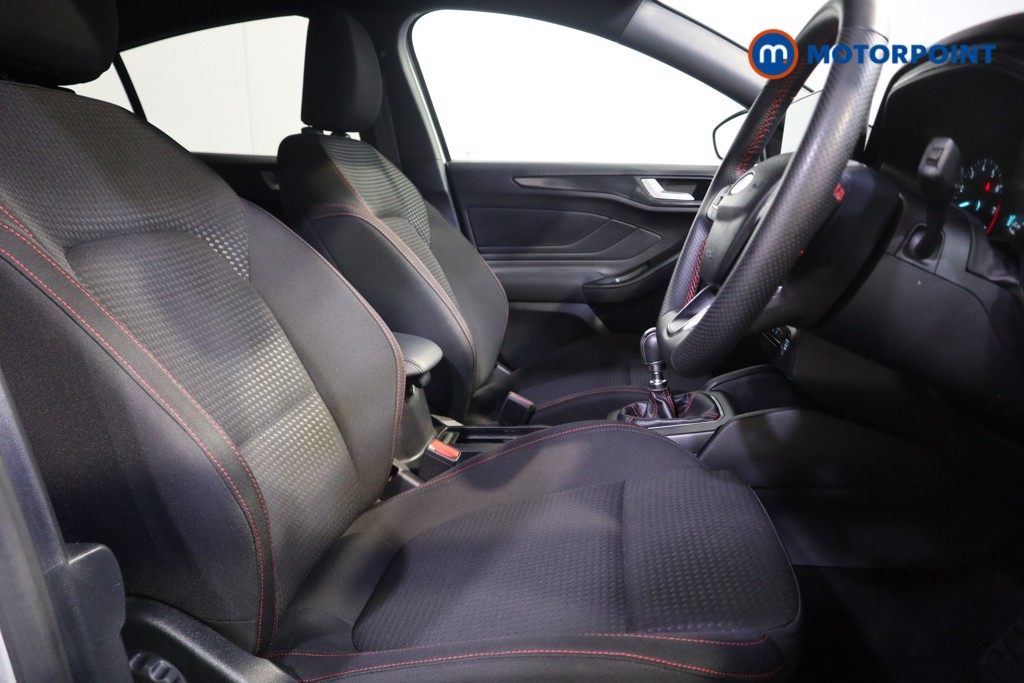 Ford Focus St-Line Edition Manual Petrol-Electric Hybrid Hatchback - Stock Number (1577854) - 11th supplementary image