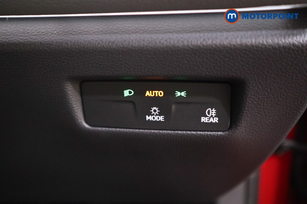 Volkswagen Passat Life Automatic Petrol Plug-In Hybrid Estate - Stock Number (1578080) - 8th supplementary image