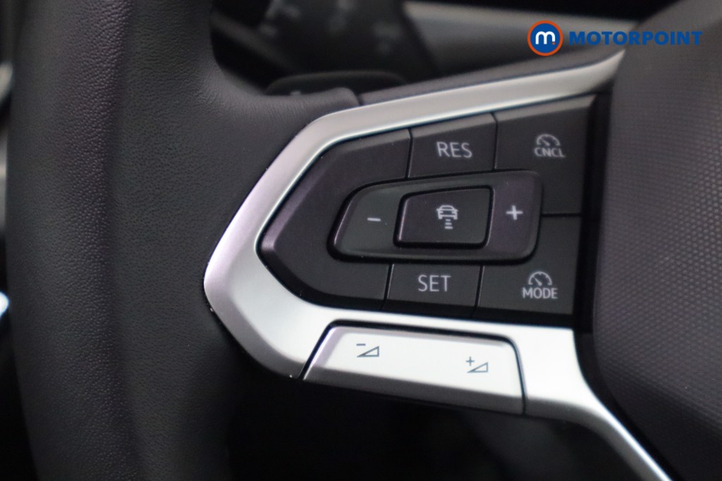 Volkswagen Passat Life Automatic Petrol Plug-In Hybrid Estate - Stock Number (1578090) - 7th supplementary image