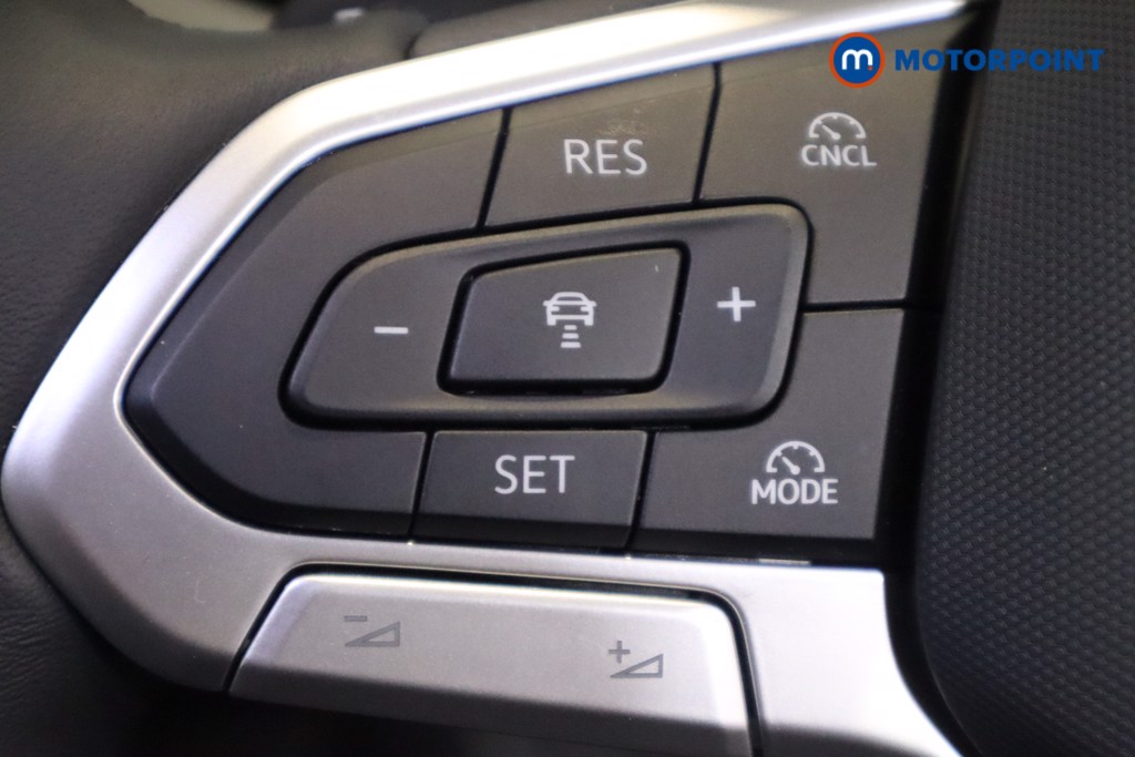 Volkswagen Passat Life Automatic Petrol Plug-In Hybrid Estate - Stock Number (1578104) - 18th supplementary image