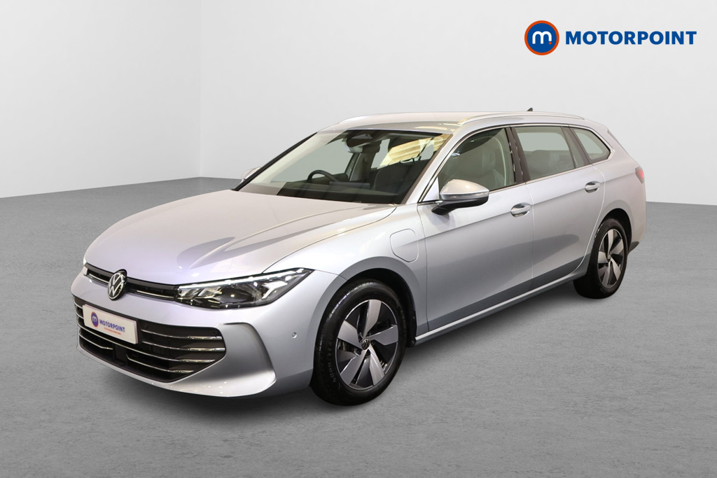 Volkswagen Passat Life Automatic Petrol Plug-In Hybrid Estate - Stock Number (1578104) - Passenger side front corner