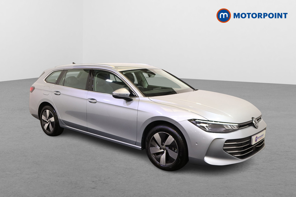 Volkswagen Passat Life Automatic Petrol Plug-In Hybrid Estate - Stock Number (1578104) - Drivers side front corner