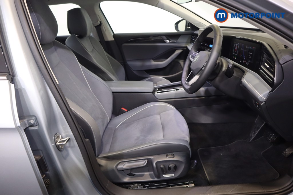 Volkswagen Passat Life Automatic Petrol Plug-In Hybrid Estate - Stock Number (1578109) - 6th supplementary image