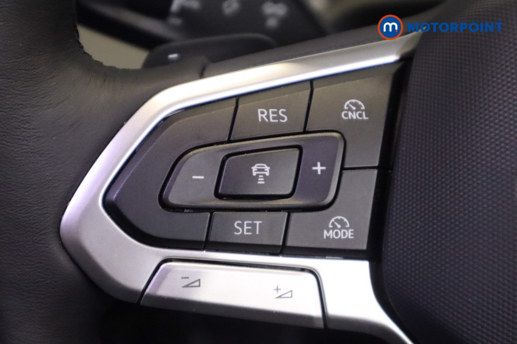 Volkswagen Passat Life Automatic Petrol Plug-In Hybrid Estate - Stock Number (1578109) - 18th supplementary image