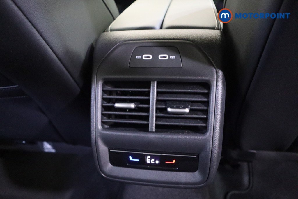 Volkswagen Passat Life Automatic Petrol Plug-In Hybrid Estate - Stock Number (1578109) - 28th supplementary image