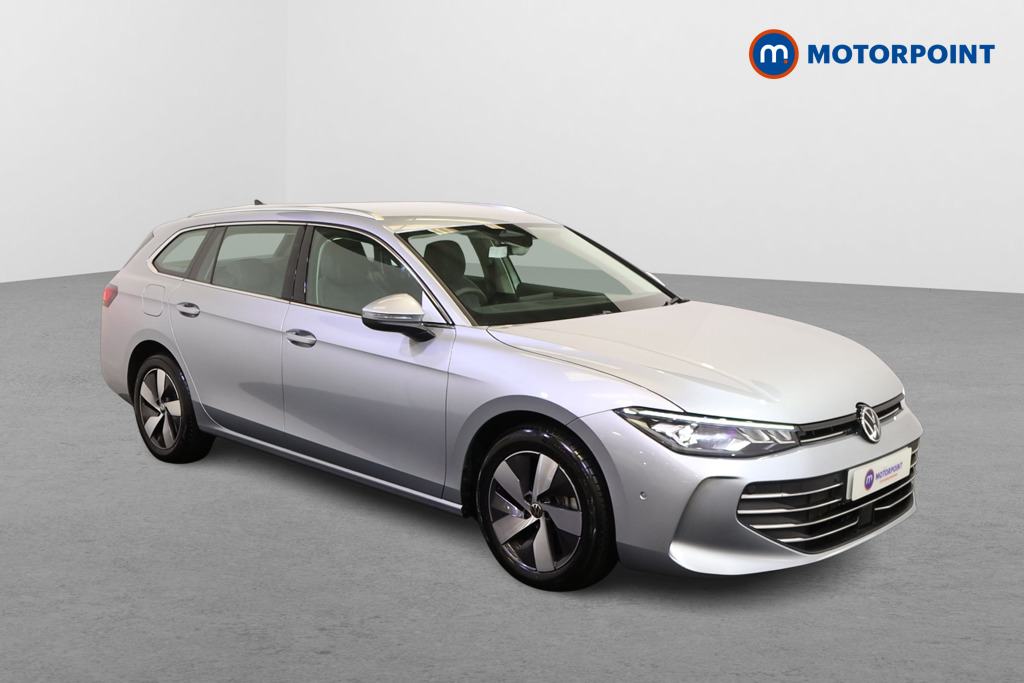 Volkswagen Passat Life Automatic Petrol Plug-In Hybrid Estate - Stock Number (1578109) - Drivers side front corner