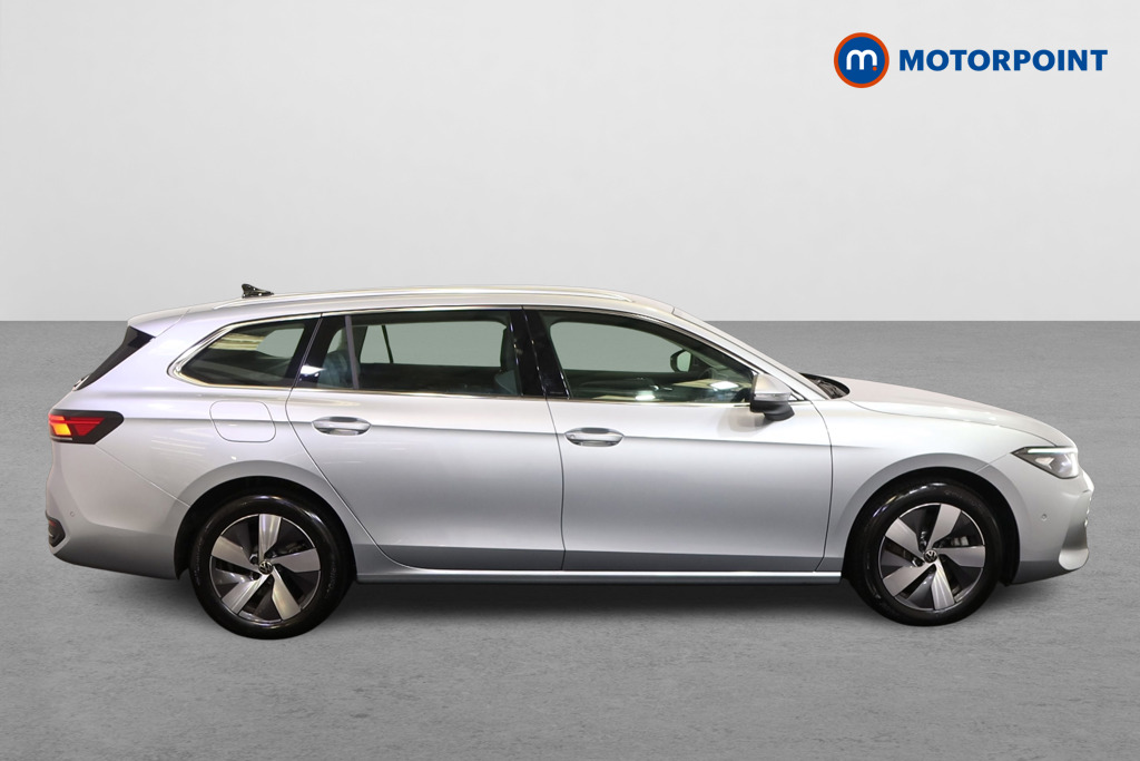 Volkswagen Passat Life Automatic Petrol Plug-In Hybrid Estate - Stock Number (1578109) - Drivers side